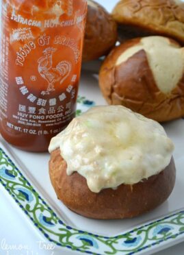 These Sriracha Tuna Pretzel Bowls will be a quick lunchtime meal. This 5 ingredient hot pocket meal also doubles as a quick snack or game day appetizer. Yum!