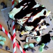 Mint Oreo Cheesecake Bars are a delicious bar pan cheesecake dessert. Simple cheesecake with delicious mint chocolate and a crunchy Oreo crust.