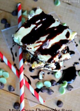 Mint Oreo Cheesecake Bars are a delicious bar pan cheesecake dessert. Simple cheesecake with delicious mint chocolate and a crunchy Oreo crust.