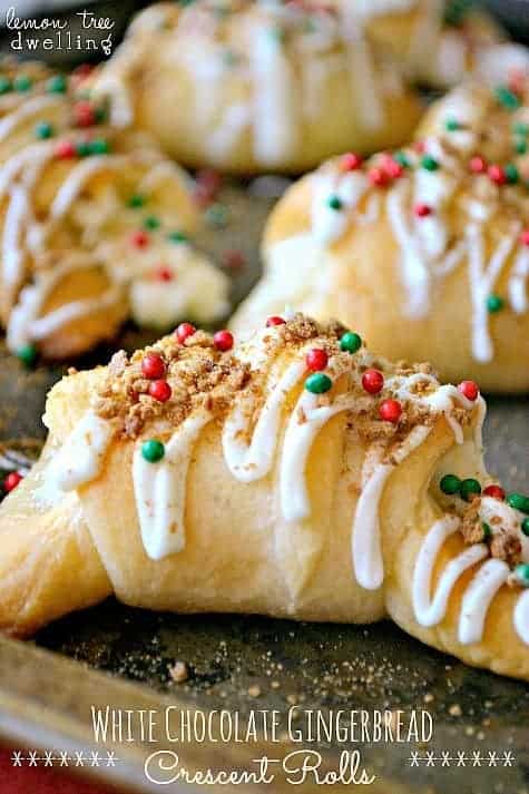 White Chocolate Gingerbread Crescent Rolls are a 5-minute decadent breakfast roll. Chocolate, cream cheese, gingersnap. A perfect holiday breakfast treat!