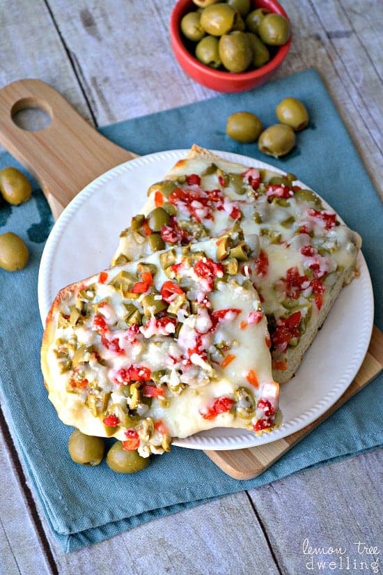 Cheesy Olive Bread is so ooey, gooey and full of cheesy goodness!