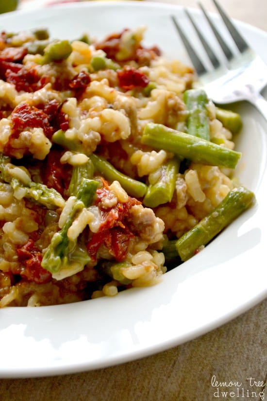 Sun Dried Tomato Asparagus Risotto - just 6 ingredients and 1 pot!