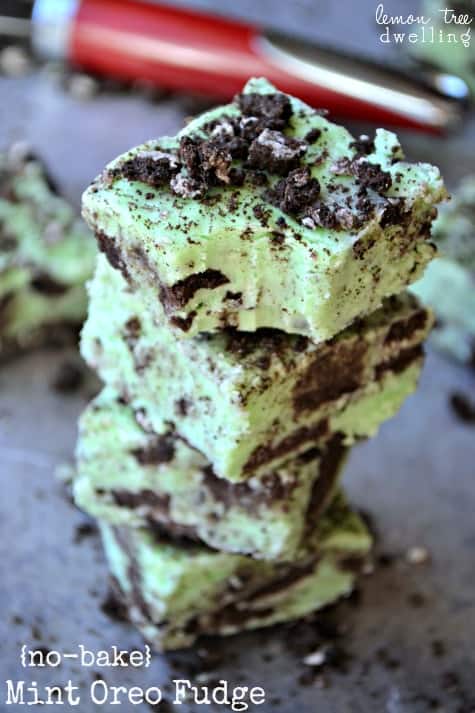 No-Bake Mint Oreo Fudge - Lemon Tree Dwelling No-Bake Mint Oreo Fudge is a quick and easy dessert ready to share with others. This 5 minute treat is a rich and creamy peppermint fudge filled and sprinkled with chocolatey Oreo cookies.