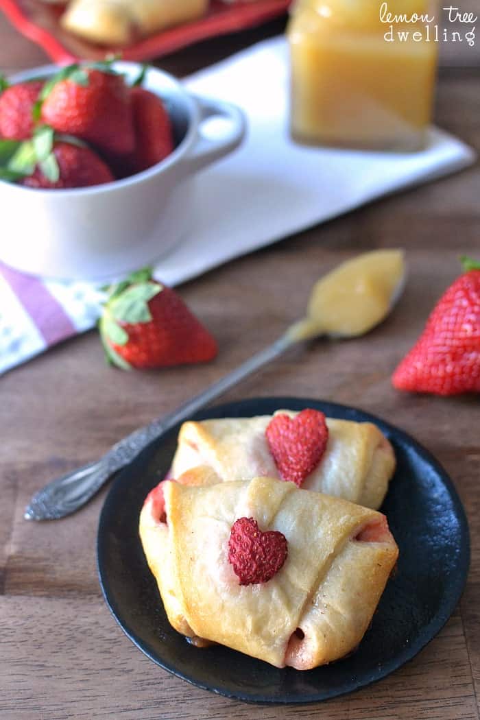 Strawberry Lemon Crescent Rolls 