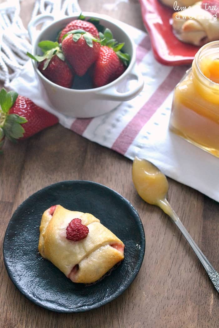 Strawberry Lemon Crescent Rolls 