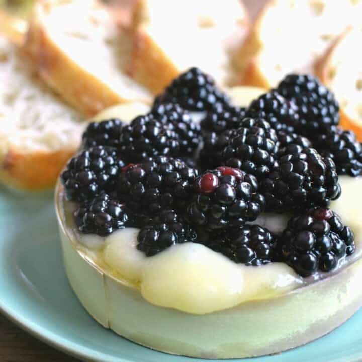 Baked Brie with Wine-Soaked Blackberries