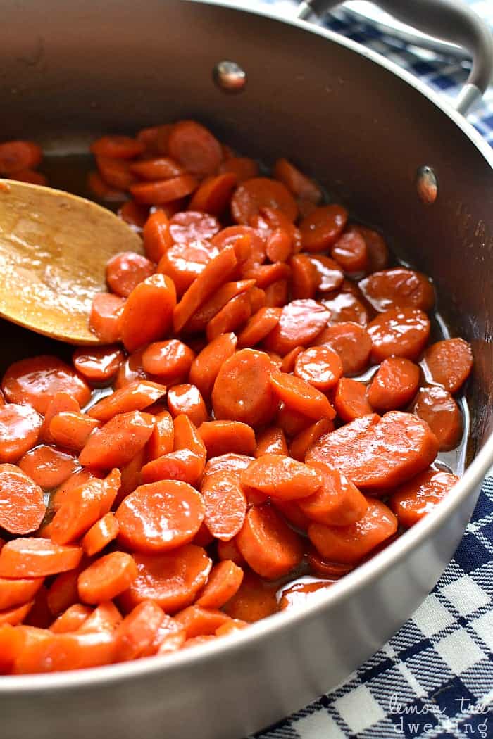 Easter food inspiration with no-bake Easter treats, breakfast casseroles, and Easter lunch menu ideas for a joyful gathering