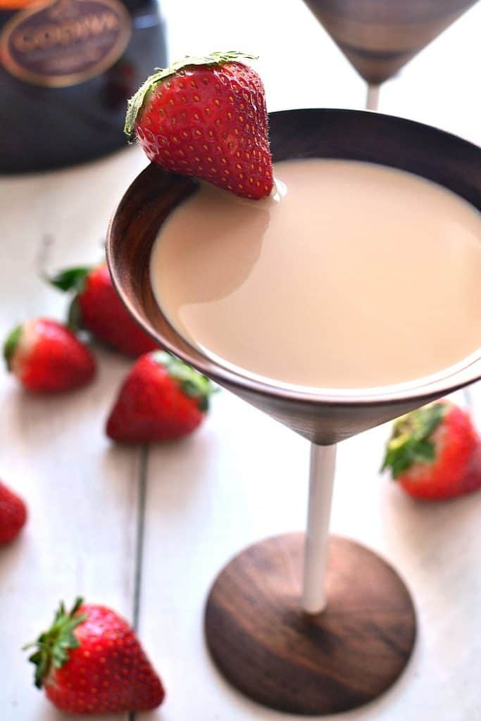 chocolate-strawberry-martini