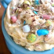 This Robins Egg Dip is smooth and creamy and with just 4 ingredients, it will be the perfect sweet treat! This quick dessert is a great addition to your Easter