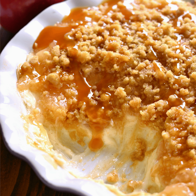 Baked Caramel Apple Cheesecake Dip