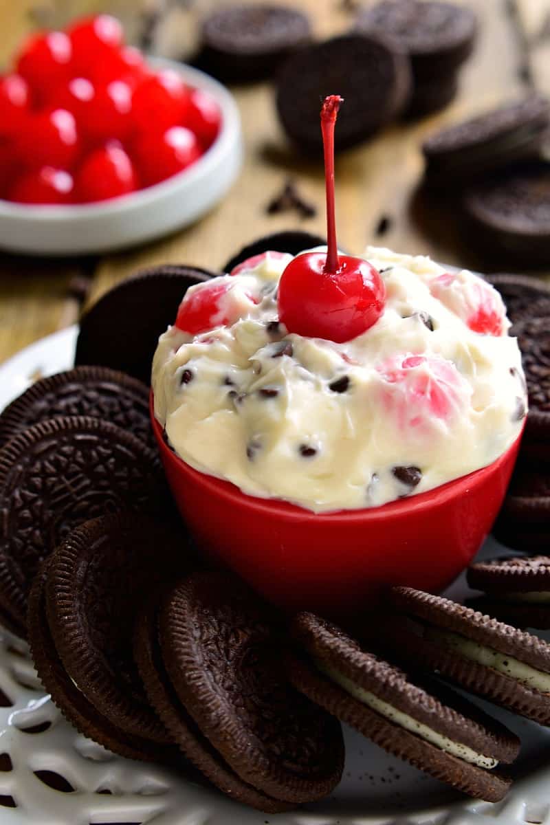 Chocolate Cherry Amaretto Dip | Valentine's Day Dessert Recipes