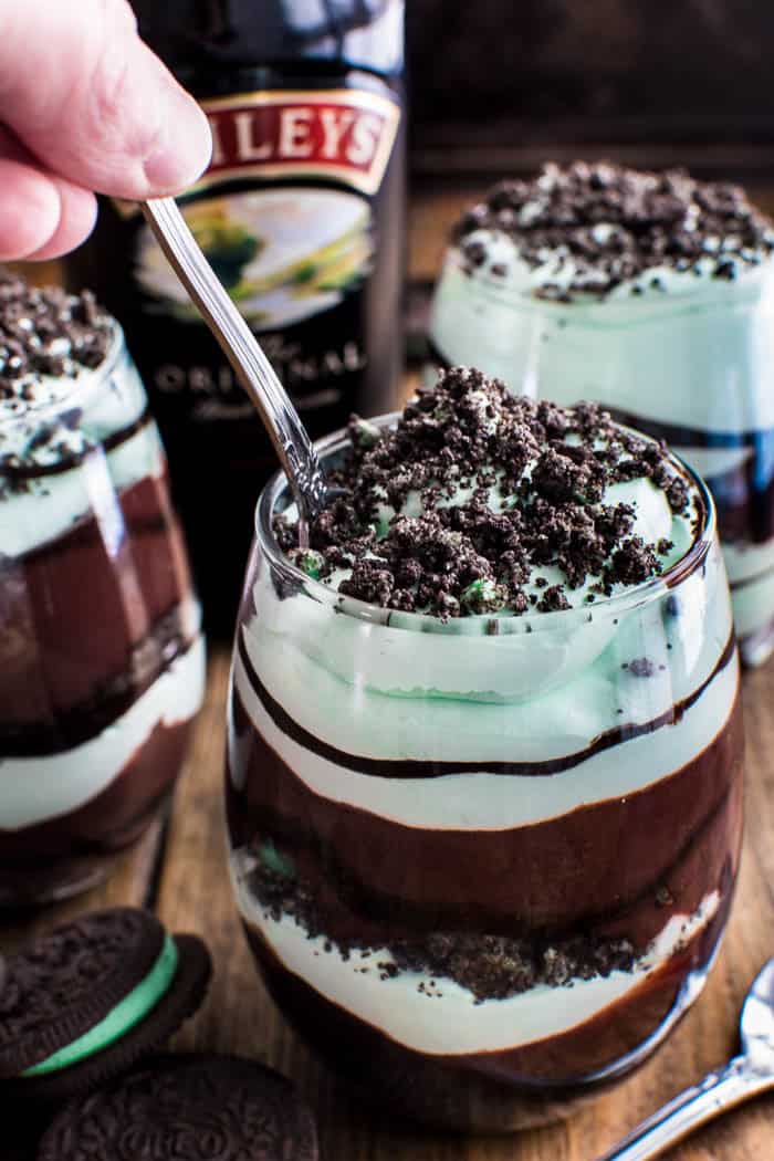 BAILEYS CHOCOLATE MINT PUDDING PARFAITS - Manthila Recipes