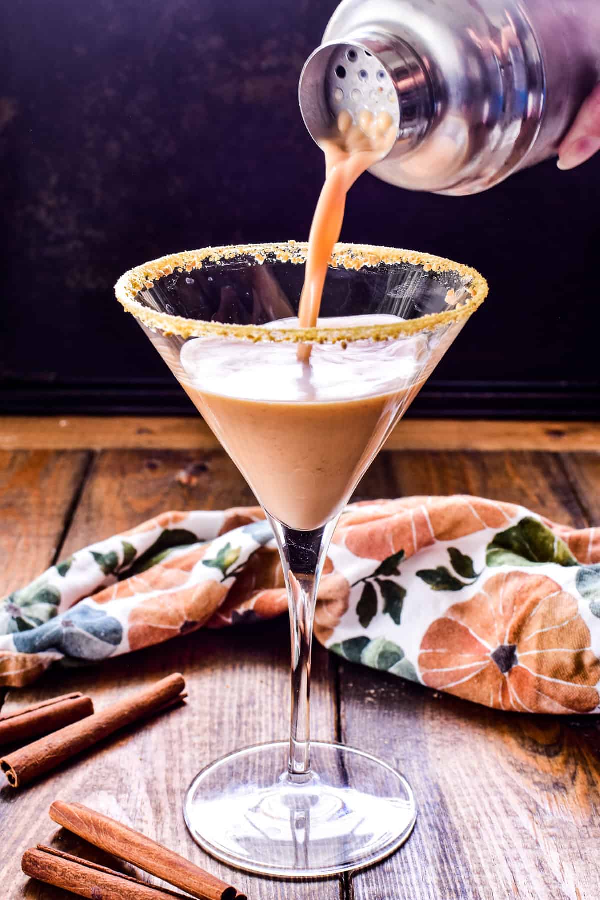 Pumpkin Pie Martini pour shot